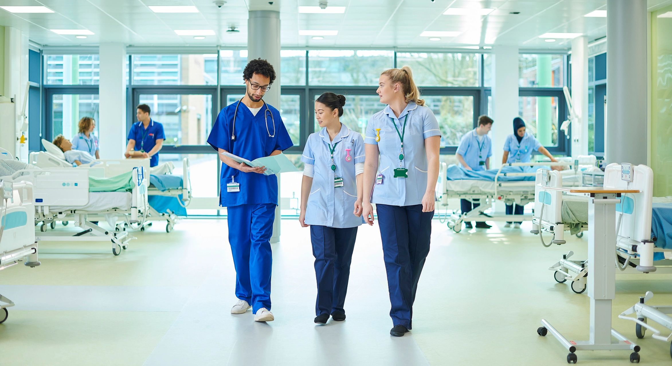Equipe de enfermagem em ambiente hospitalar